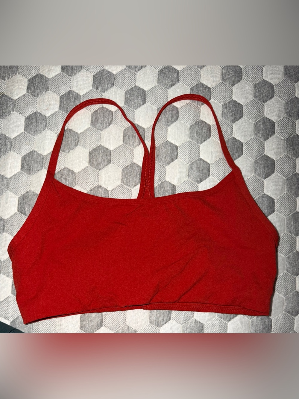 Vuori Red Women's Bralette - Classic Seamless Style
